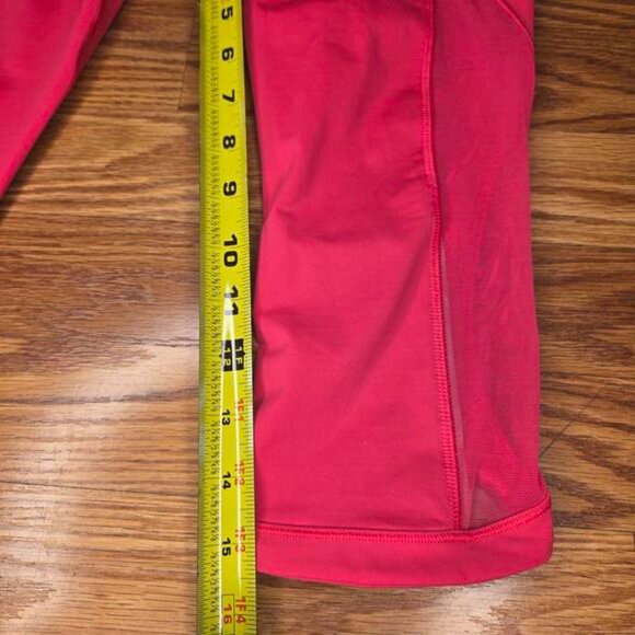 Lululemon Cropped Pink Mesh Leggings size 4 - Picture 4 of 8
